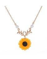 Exquisite Sunflower Pendant Necklace, Female Creative Imitation Pearl Jewelry Necklace